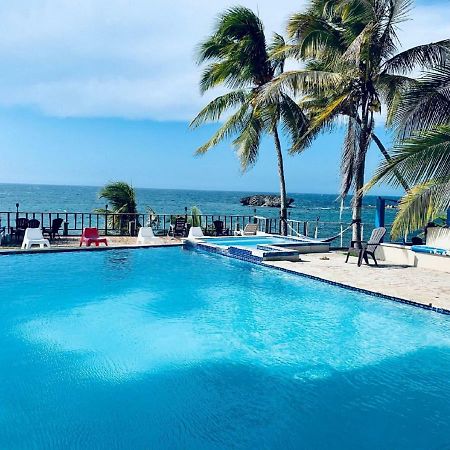Апартаменти Ventana Al Atlantico At Arecibo 681 Ocean Drive Islote Екстер'єр фото