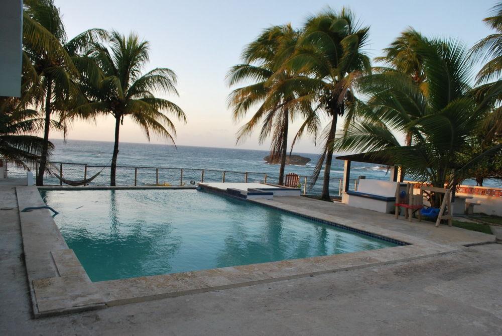 Апартаменти Ventana Al Atlantico At Arecibo 681 Ocean Drive Islote Екстер'єр фото