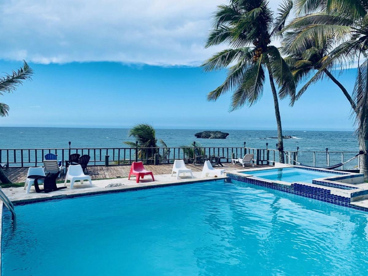Апартаменти Ventana Al Atlantico At Arecibo 681 Ocean Drive Islote Екстер'єр фото