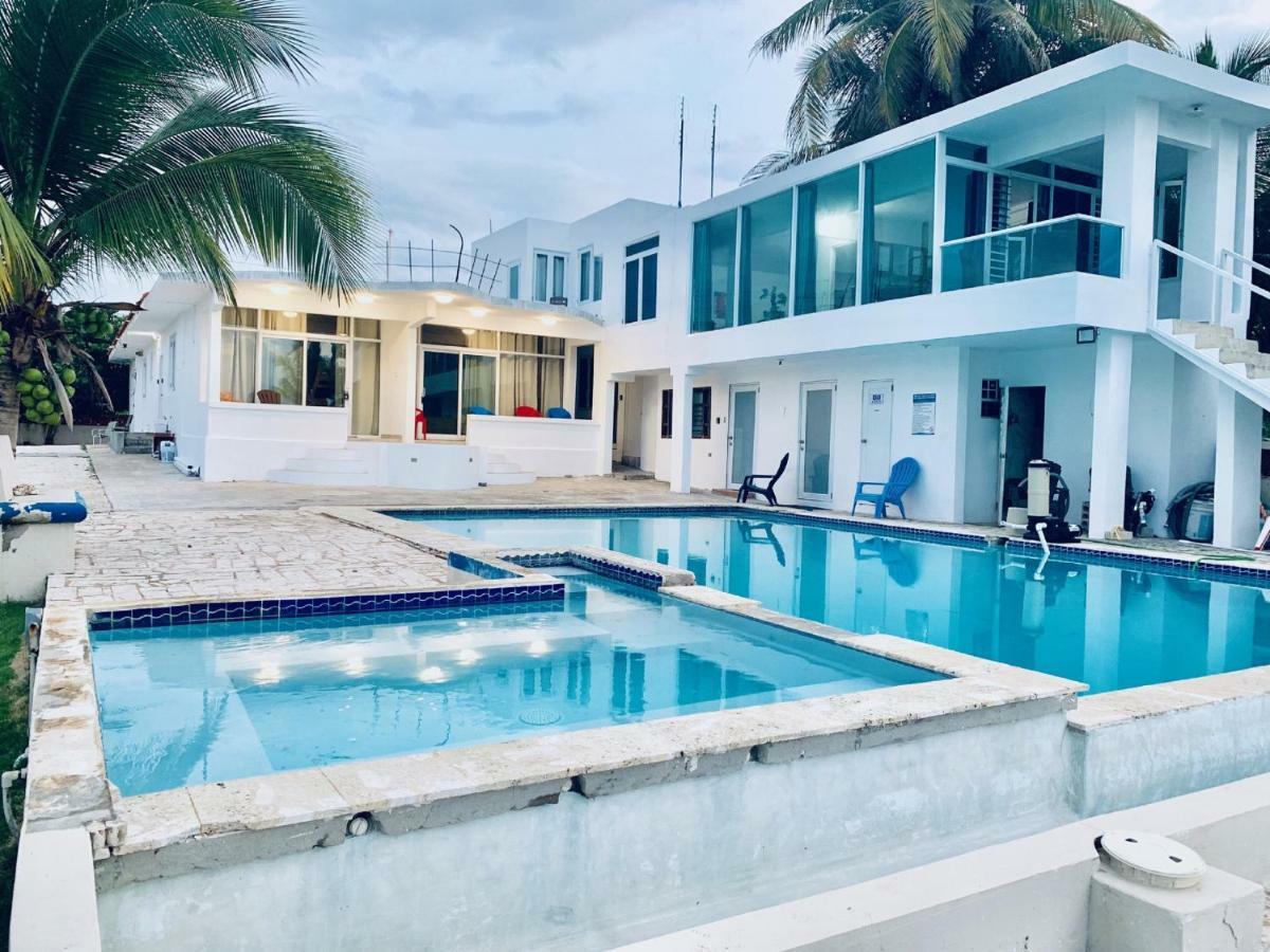 Апартаменти Ventana Al Atlantico At Arecibo 681 Ocean Drive Islote Екстер'єр фото